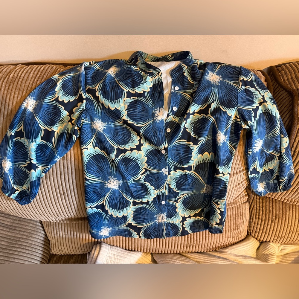 SHEIN Blue Floral Button Down Shirt